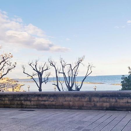 バーリSeaside Refuge - Always Holidayアパートメント エクステリア 写真